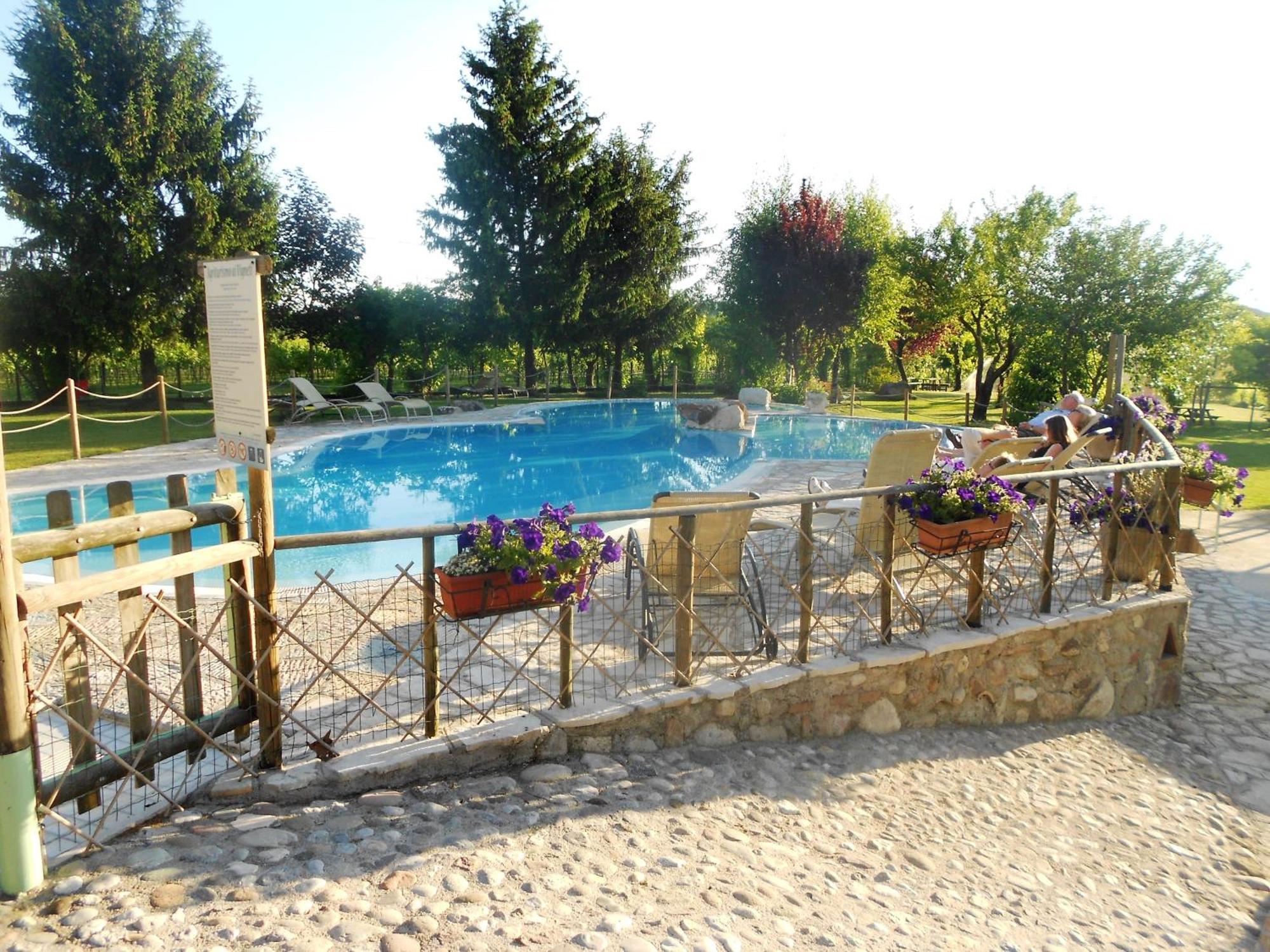 Agriturismo Ai Vigneti Ponti sul Mincio Ngoại thất bức ảnh